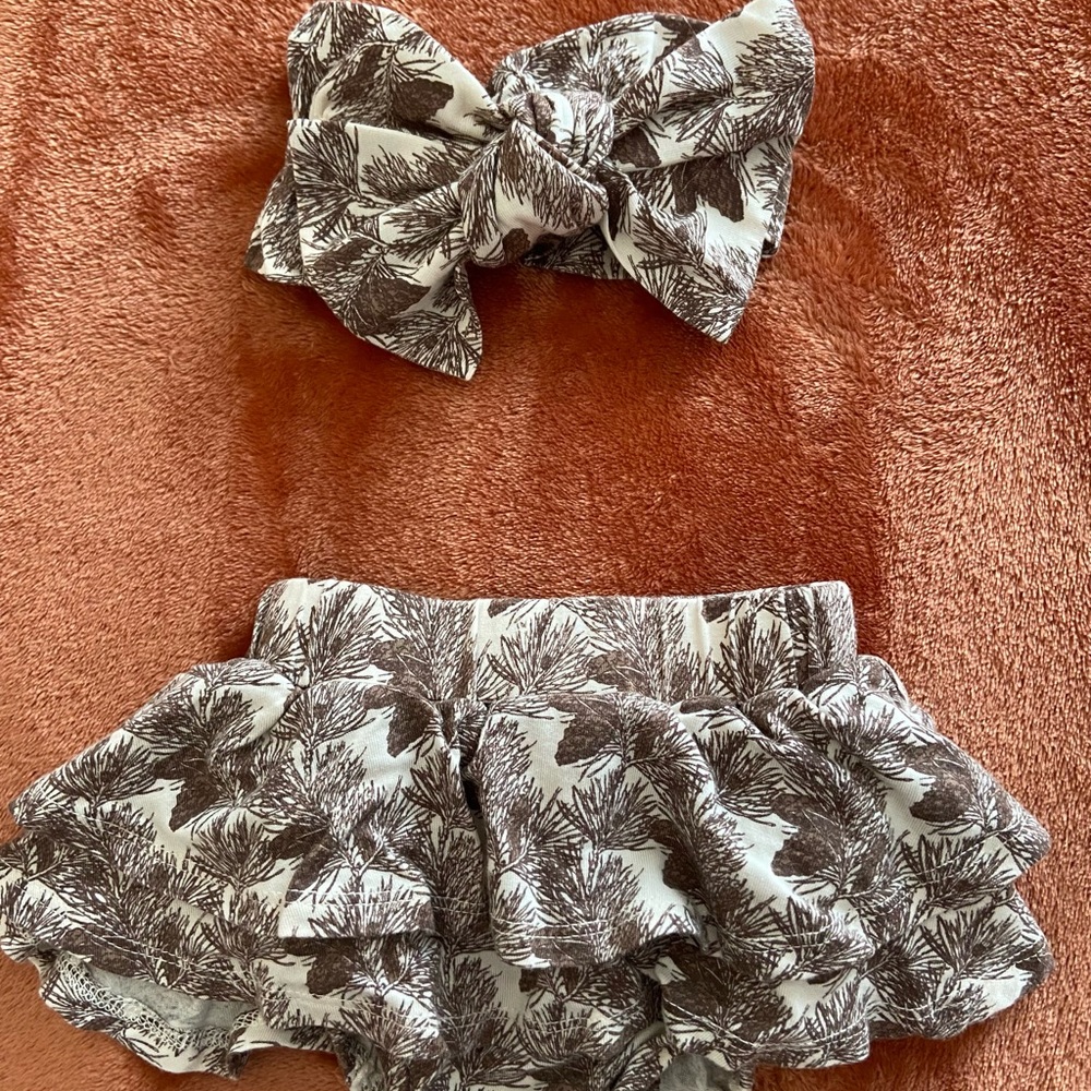Kate quinn skirt and bow